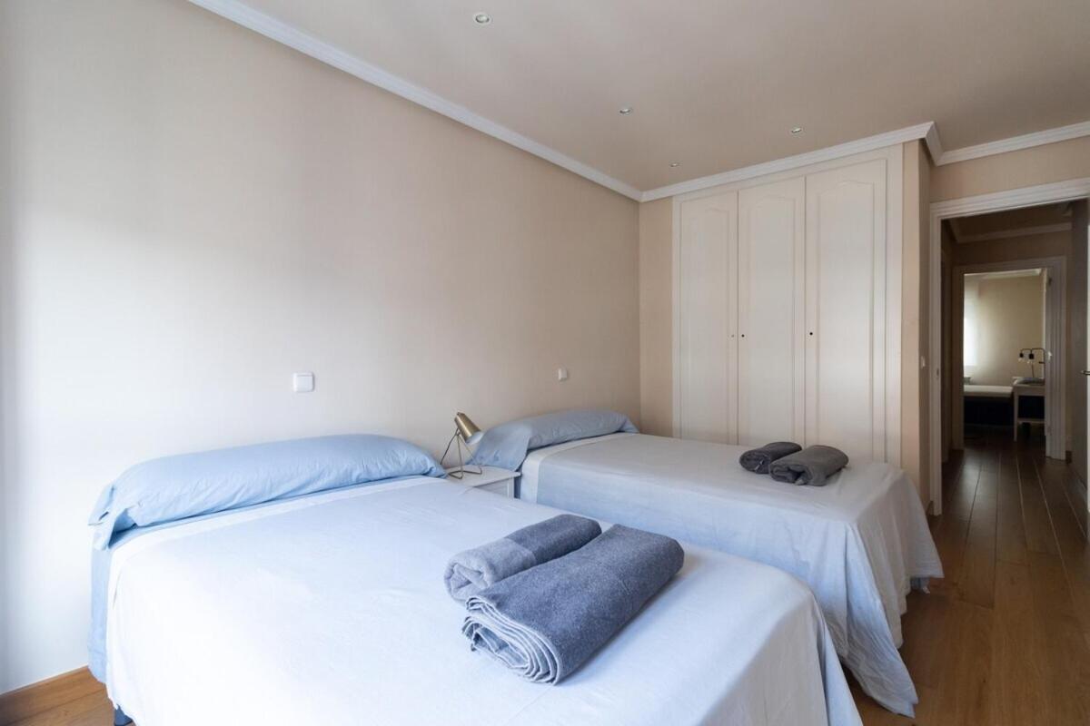Apartamento Centro Gijon Con Parking Leilighet Eksteriør bilde